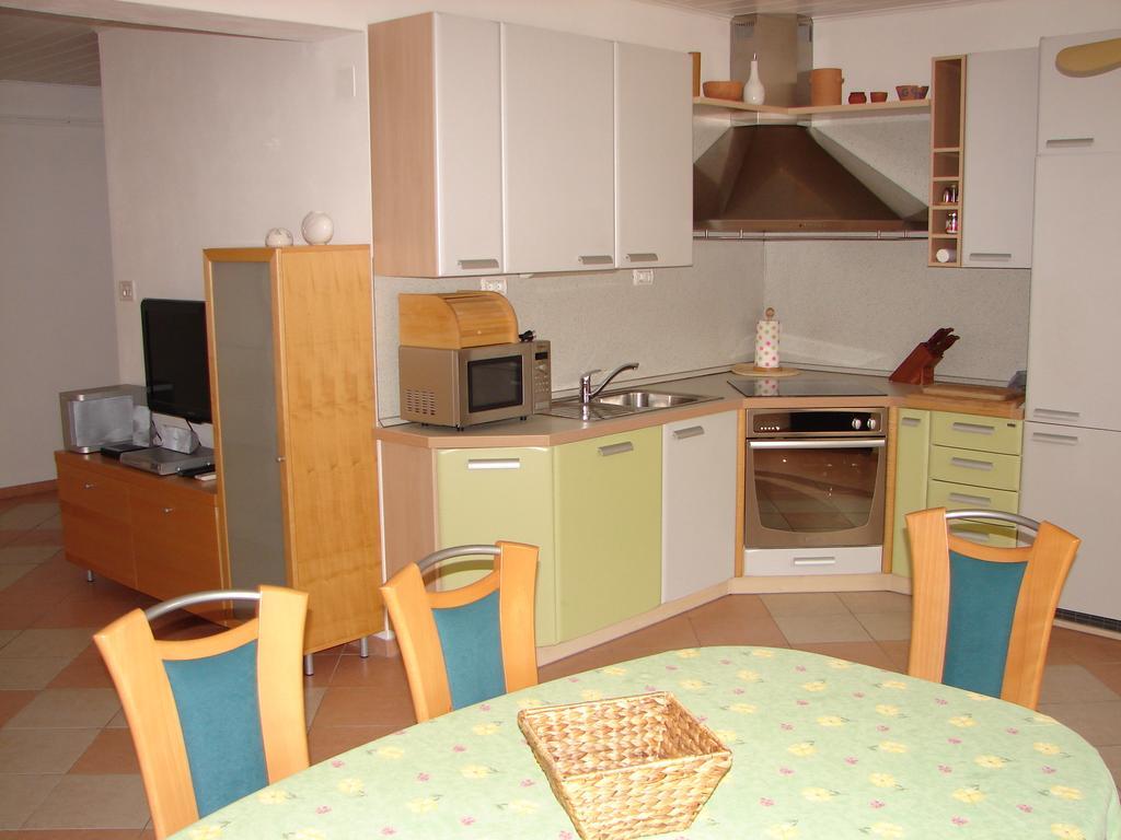 Apartma Veverin Lokve Esterno foto